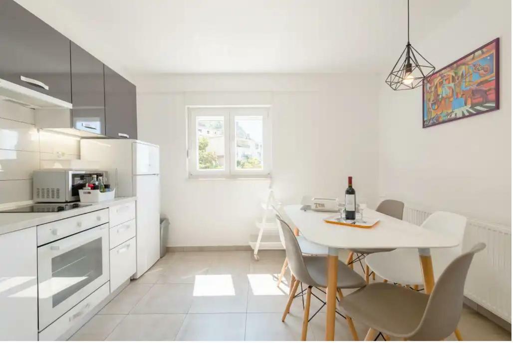 Apartments Mimac Omis Luaran gambar