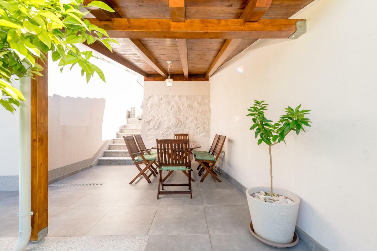 Apartments Mimac Omis Luaran gambar
