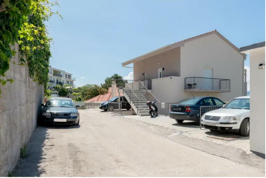 Apartments Mimac Omis Luaran gambar